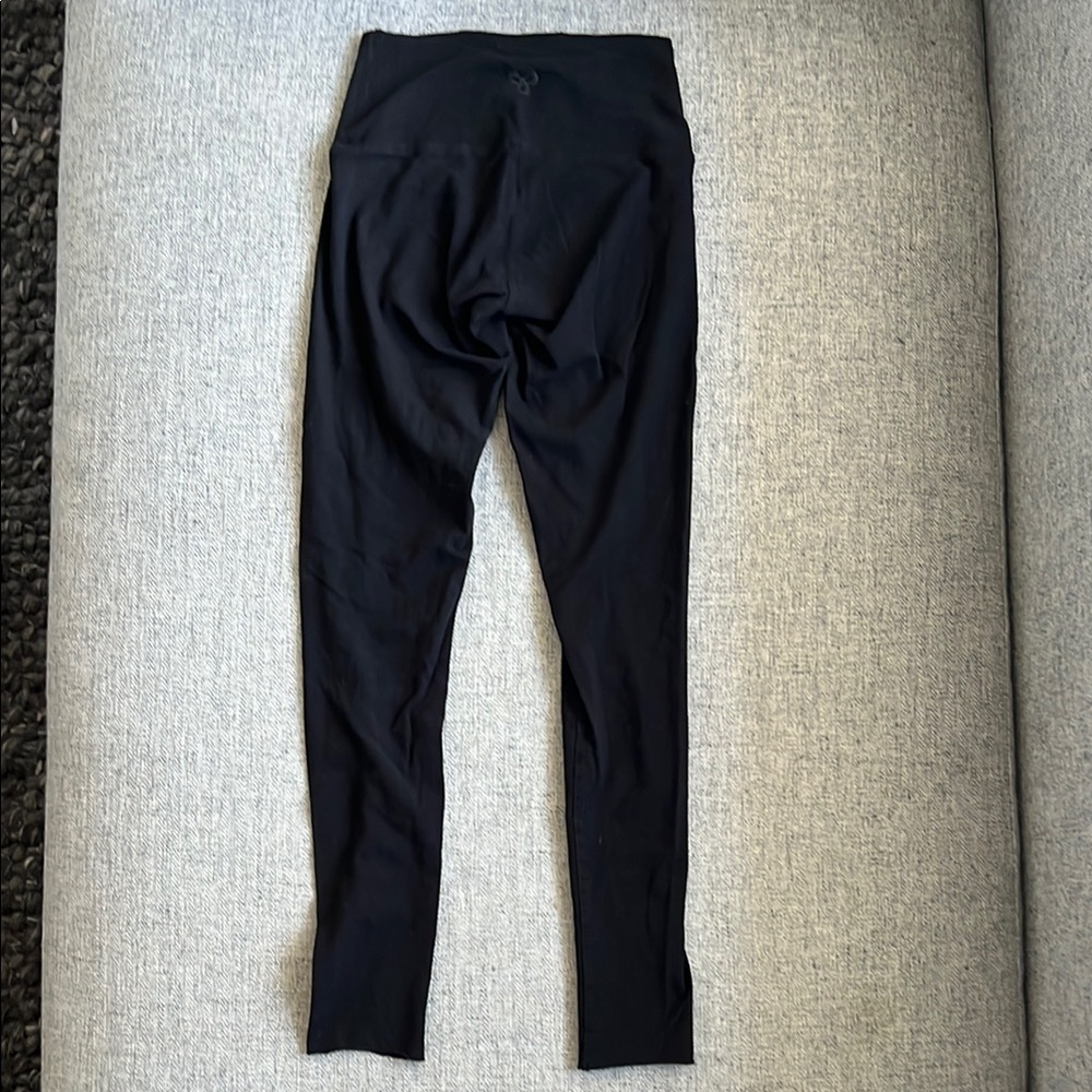 Black Aritzia Pants with Tapered Legs TNACHILL Hi-Rise Leggings